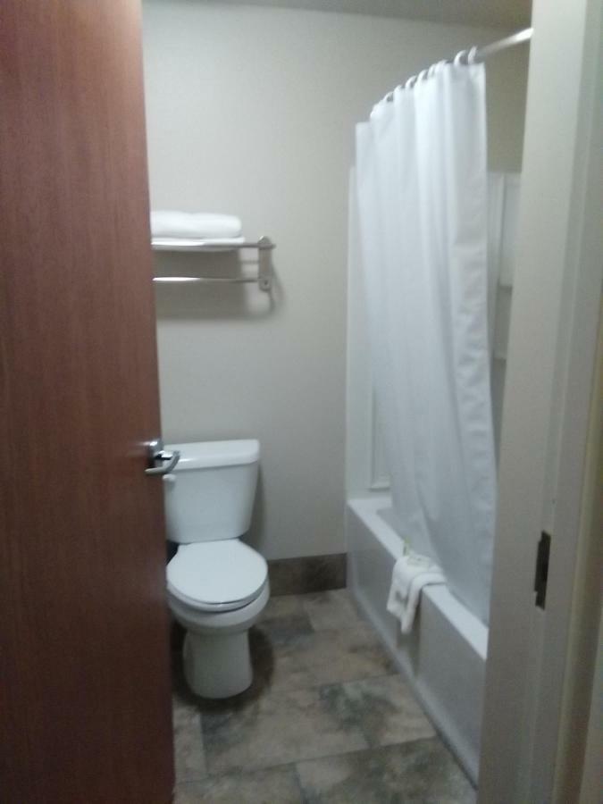 Travelodge By Wyndham Dexter Habitación foto